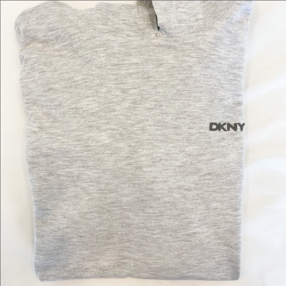 NWOT DKNY Boy T-Shirt Shirt Size (M)